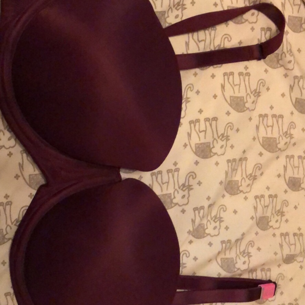 Victoria Secret 36C (2 bras)